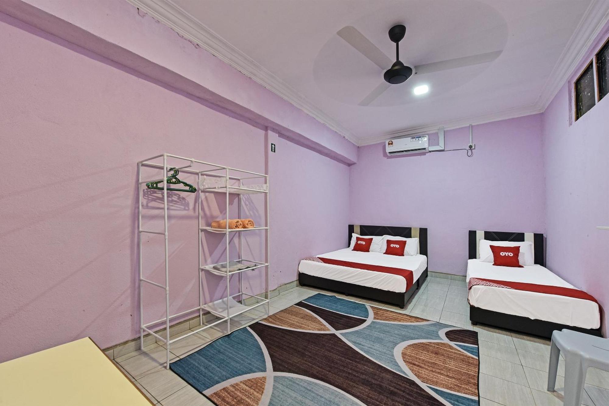 Oyo 90551 Zn Mix Homestay & Roomstay Kampung Raja Екстериор снимка