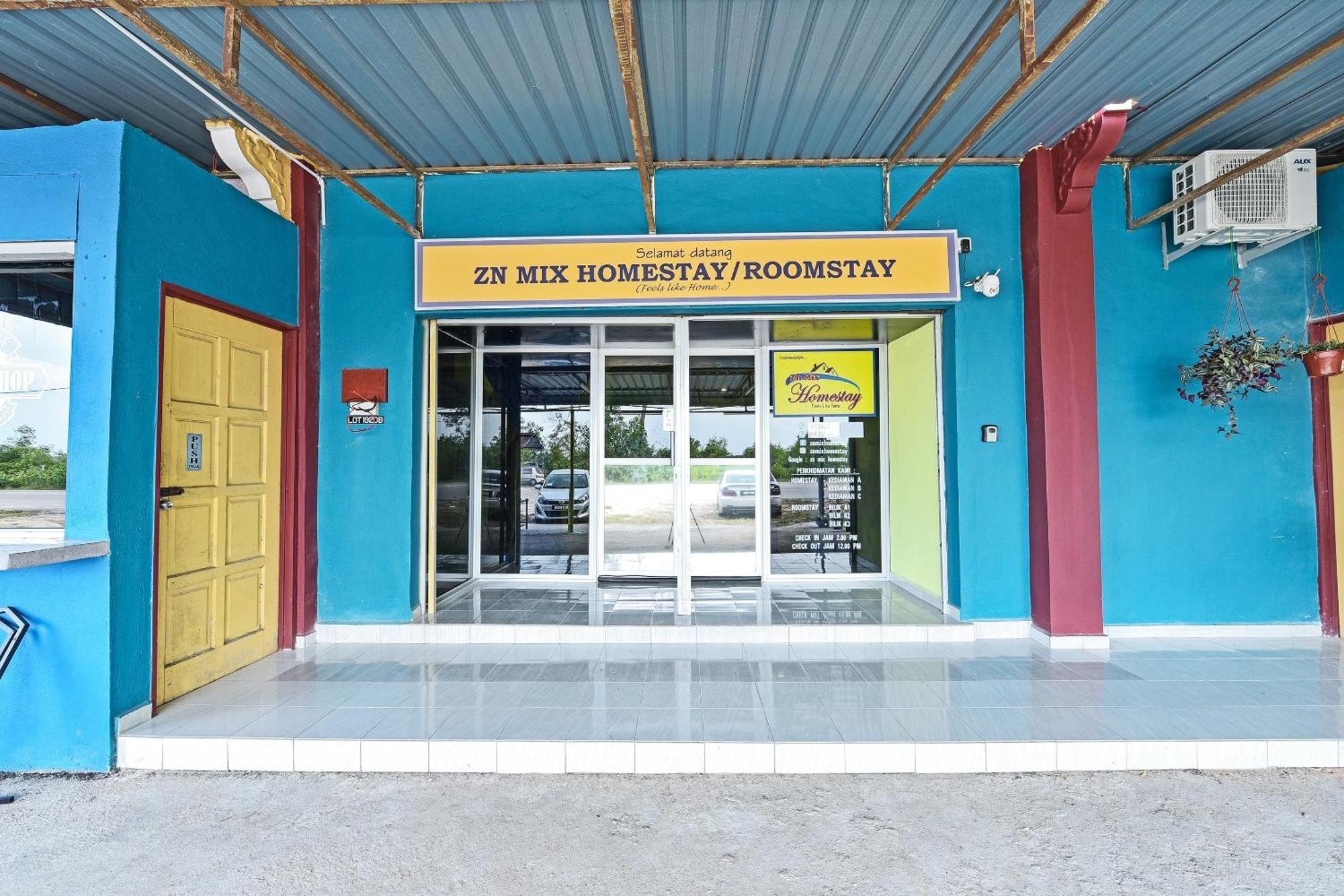 Oyo 90551 Zn Mix Homestay & Roomstay Kampung Raja Екстериор снимка