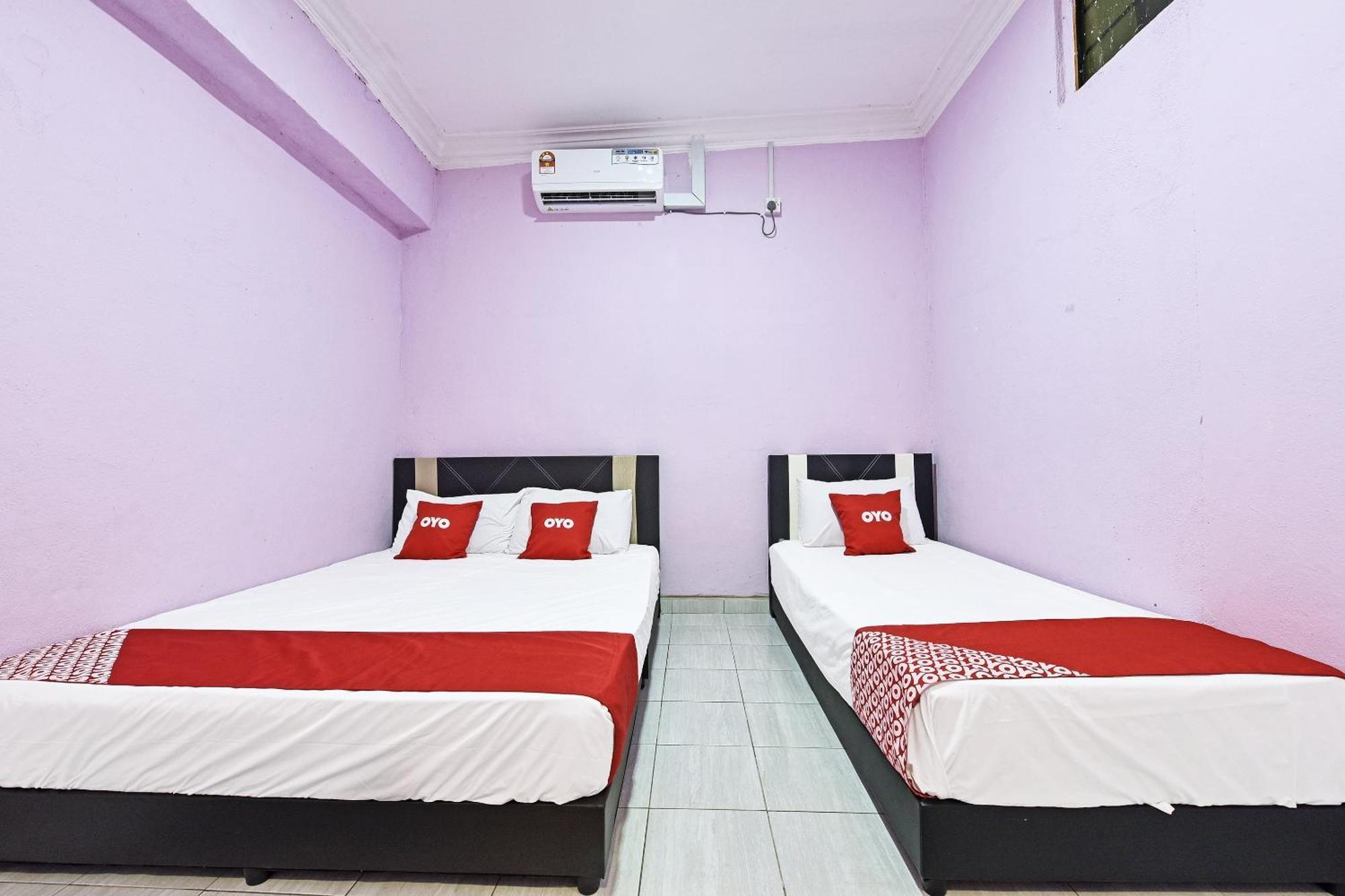 Oyo 90551 Zn Mix Homestay & Roomstay Kampung Raja Екстериор снимка