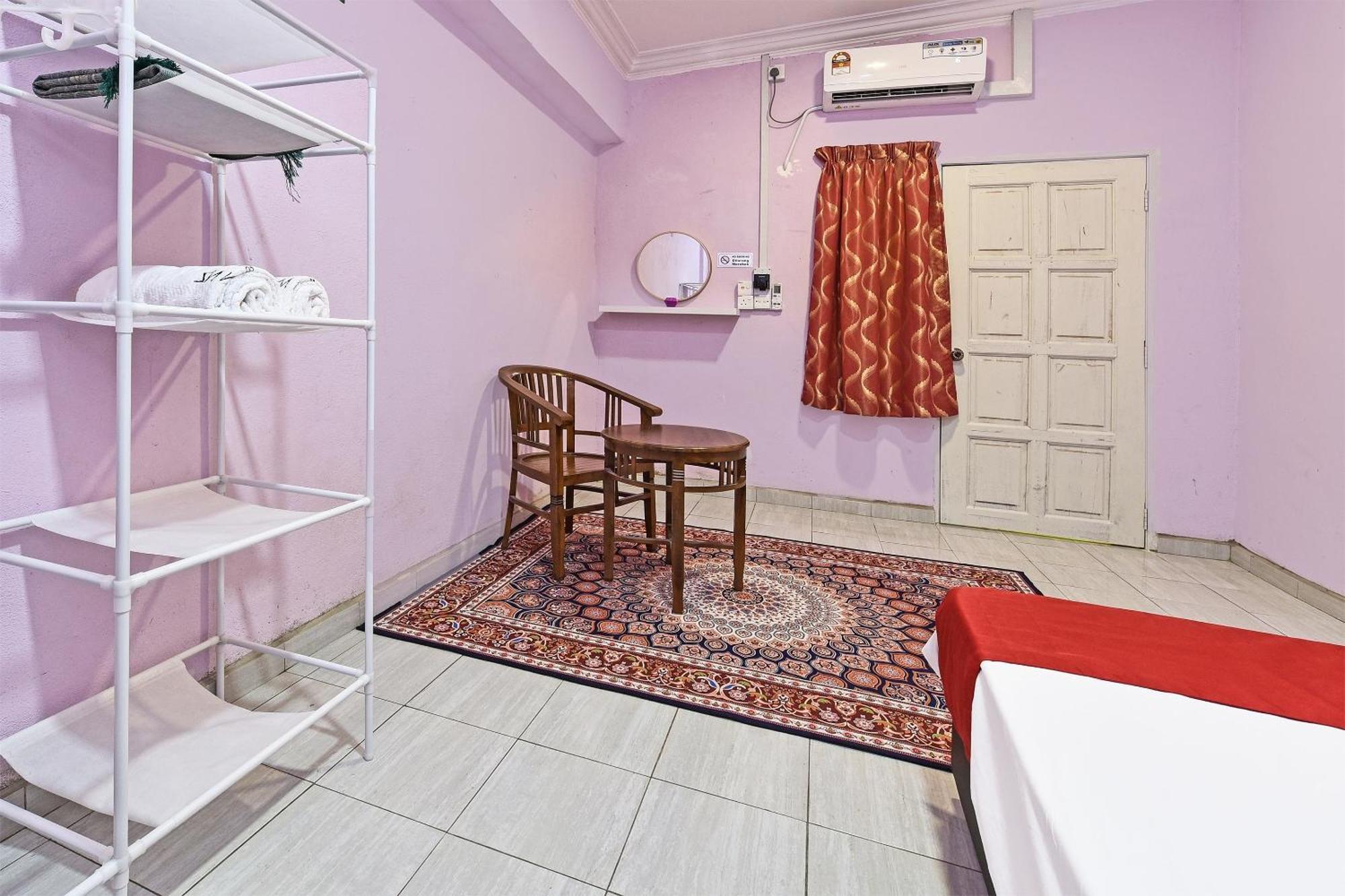 Oyo 90551 Zn Mix Homestay & Roomstay Kampung Raja Екстериор снимка